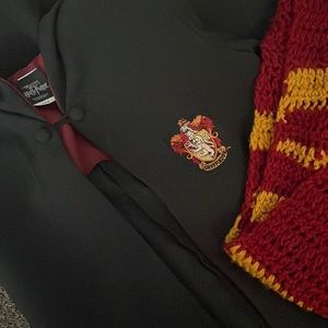 Gryffindor Youth Harry Potter Cloak and Scarf Universal Studios